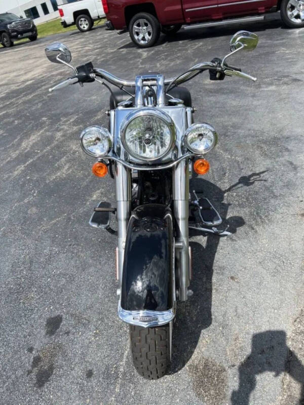 2017 Harley-Davidson FLSTNI