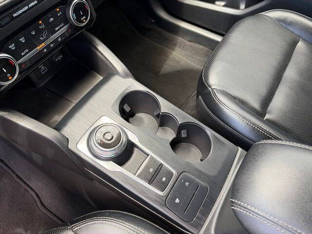 2022 Ford Escape SEL