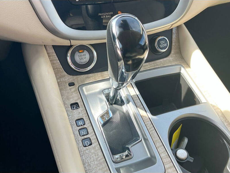 2022 Nissan Murano SL