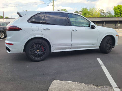 2016 Porsche Cayenne GTS