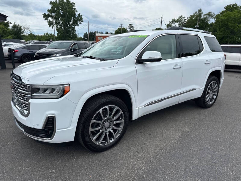 2023 GMC Acadia Denali