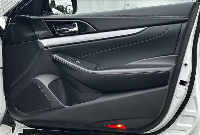 2017 Nissan Maxima Platinum