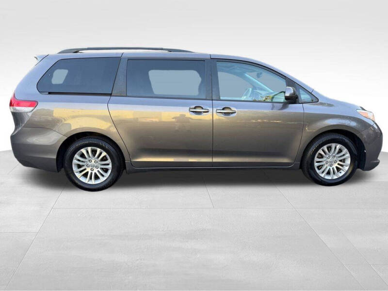2014 Toyota Sienna
