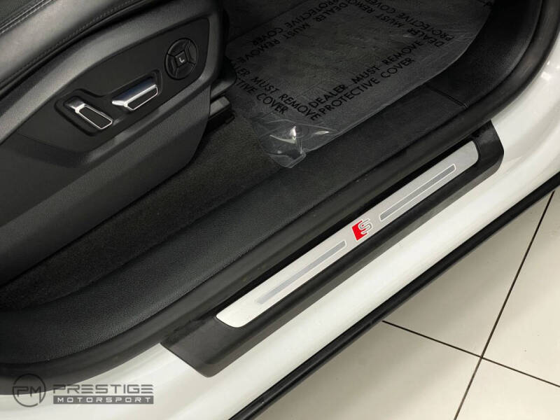 2019 Audi Q8 quattro Prestige 55 TFSI