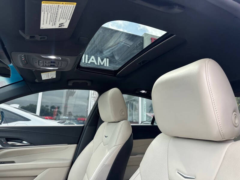 2024 Cadillac CT4 Premium Luxury