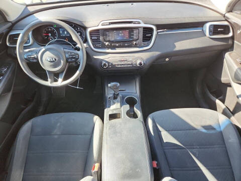 2018 Kia Sorento LX V6