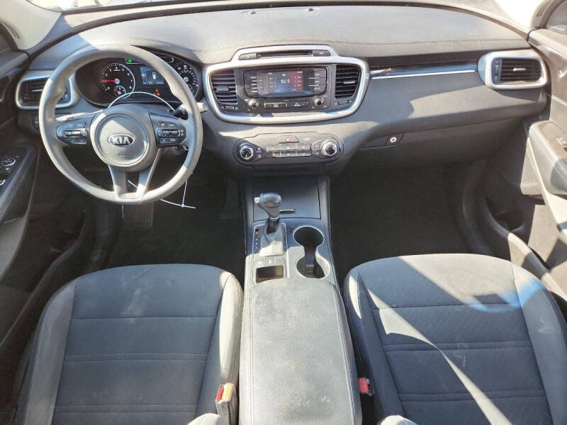 2018 Kia Sorento LX V6