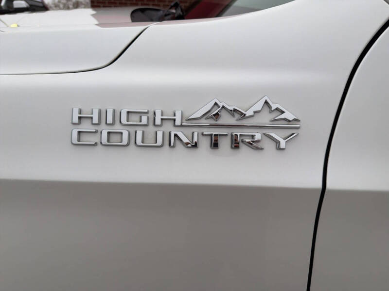 2021 Chevrolet Suburban High Country