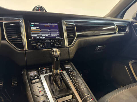 2015 Porsche Macan S
