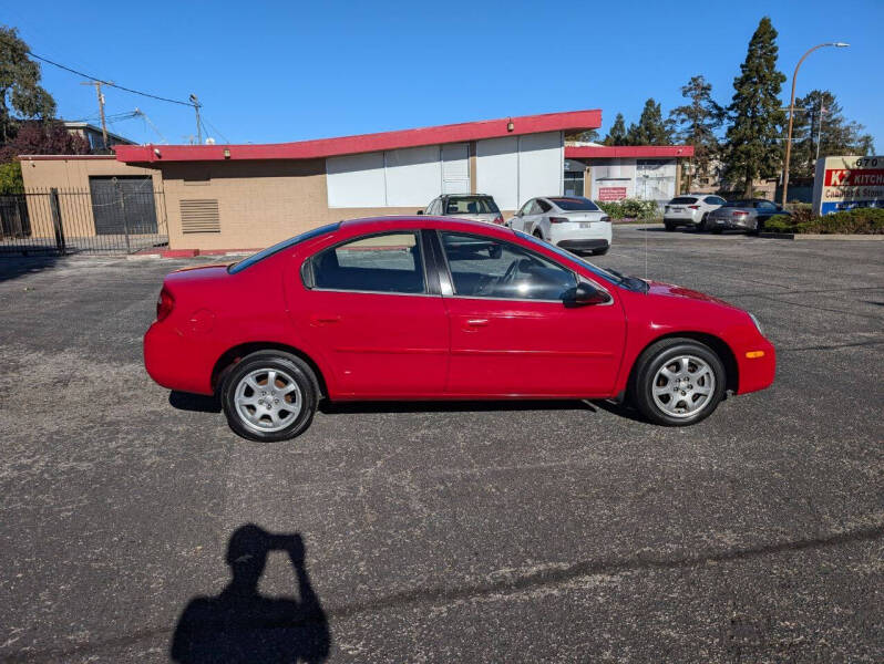 2005 Dodge Neon SXT photo 7