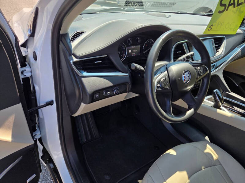 2020 Buick Enclave Essence