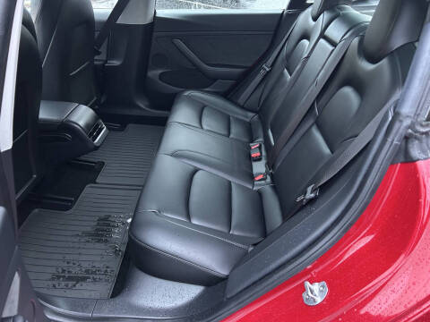 2023 Tesla Model 3 Performance