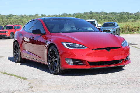 2016 Tesla Model S 90D