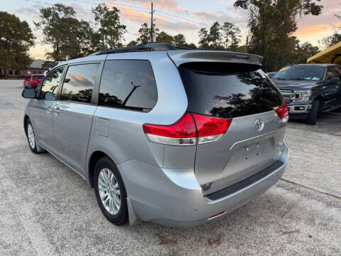 2012 Toyota Sienna