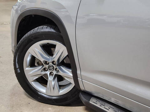 2017 Toyota Highlander Limited