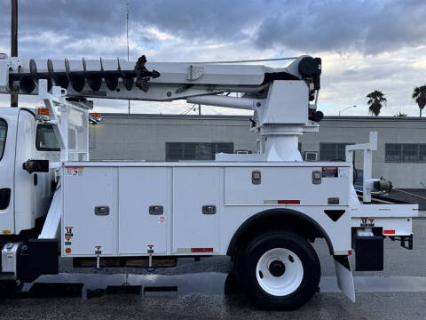 2019 Freightliner M2 106