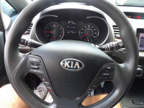 2017 Kia Forte5 LX