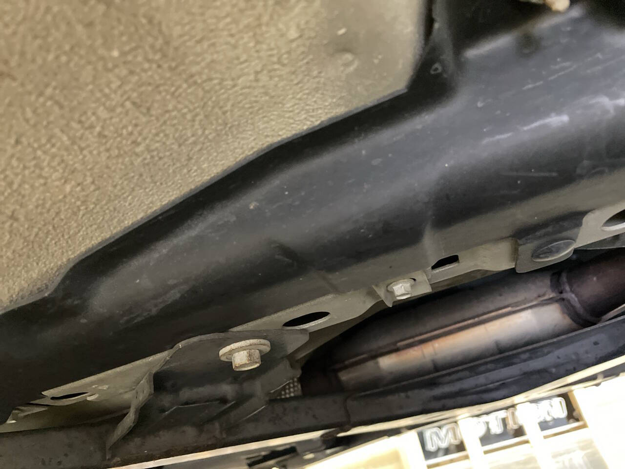2004 Ford Thunderbird 30