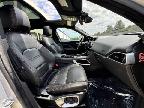 2017 Jaguar F-PACE 35t Prestige