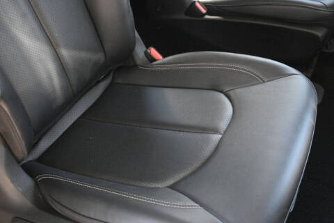 2024 Chrysler Pacifica Plug-In Hybrid Select