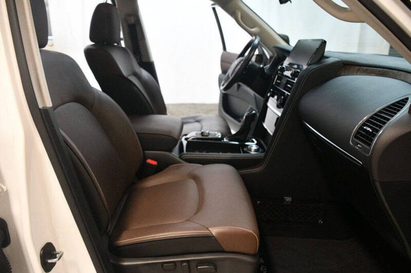 2024 Infiniti QX80 Premium Select