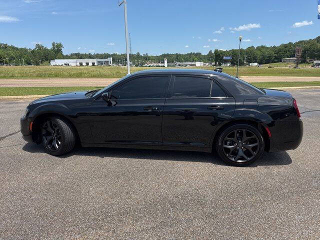2021 Chrysler 300