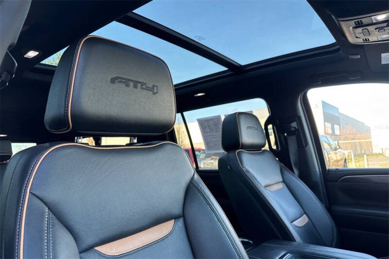 2024 GMC Yukon XL AT4