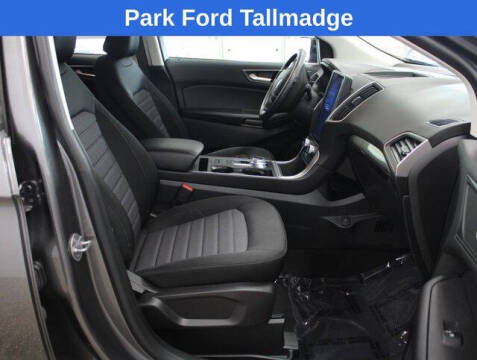 2022 Ford Edge SE