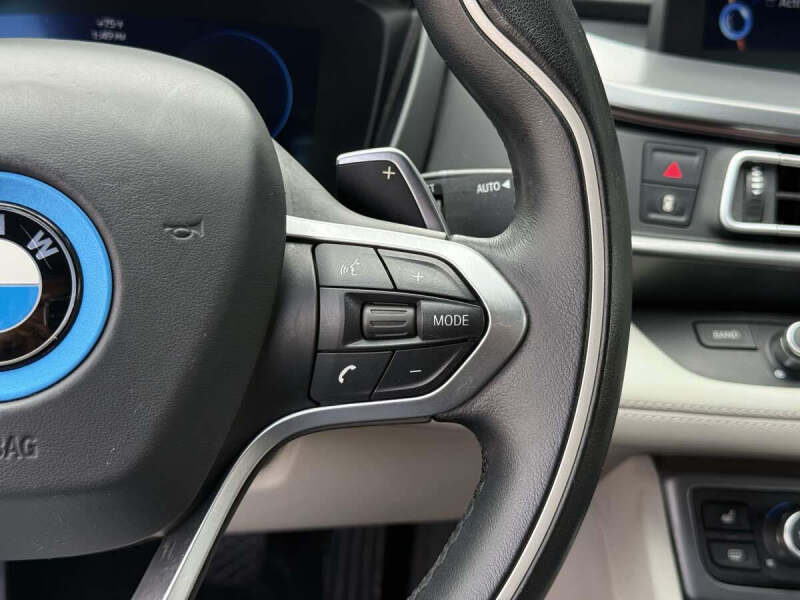 2015 BMW i8