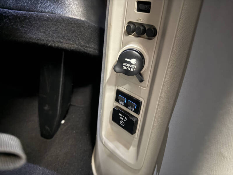 2014 Dodge Grand Caravan SXT 30th Anniversary