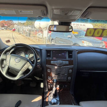 2017 Nissan Armada Platinum