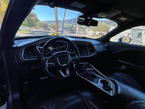 2015 Dodge Challenger SXT Plus