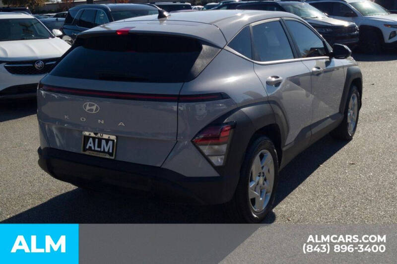 2025 Hyundai Kona SE