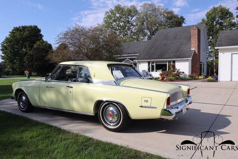 1962 Studebaker GT Hawk