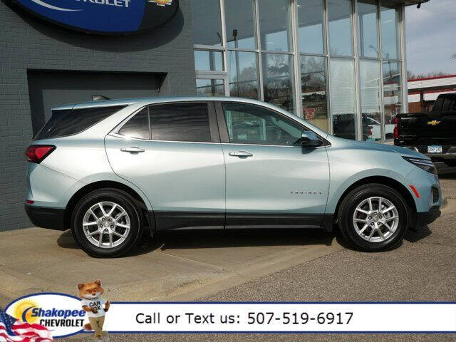 Used 2022 Chevrolet Equinox LT with VIN 2GNAXUEV1N6135120 for sale in Shakopee, Minnesota