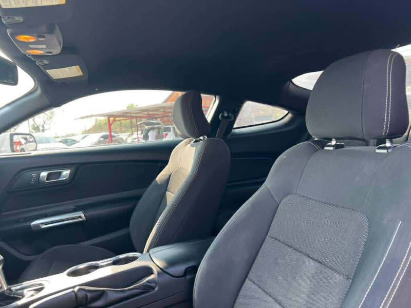 2015 Ford Mustang V6