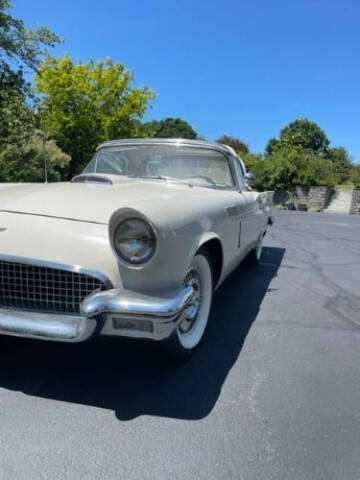 1957 Ford Thunderbird