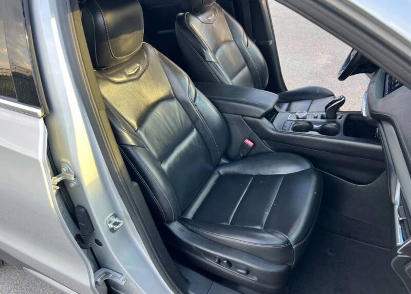 2021 Cadillac XT4 Premium Luxury