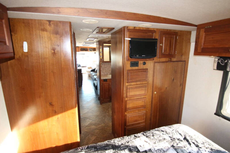 1997 FORETRAVEL U295