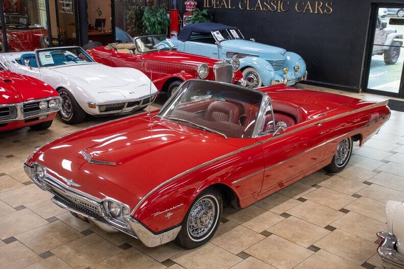 1962 Ford Thunderbird