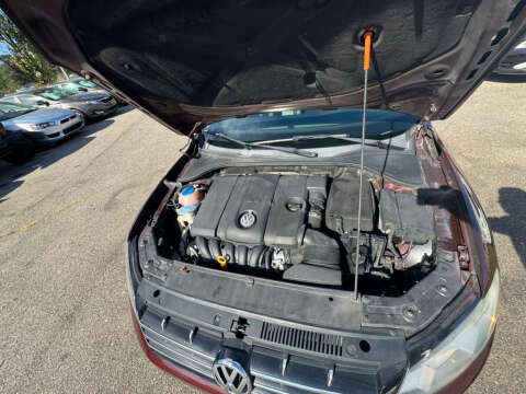 2012 Volkswagen Passat SEL