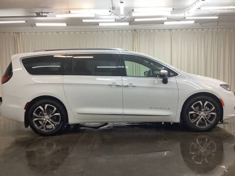 2026 Chrysler Pacifica Pinnacle