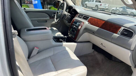 2011 Chevrolet Suburban LT