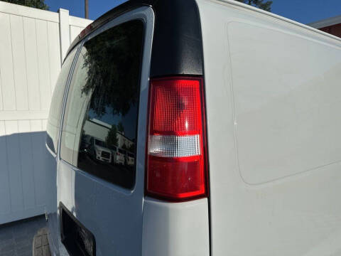 2020 Chevrolet Express 2500