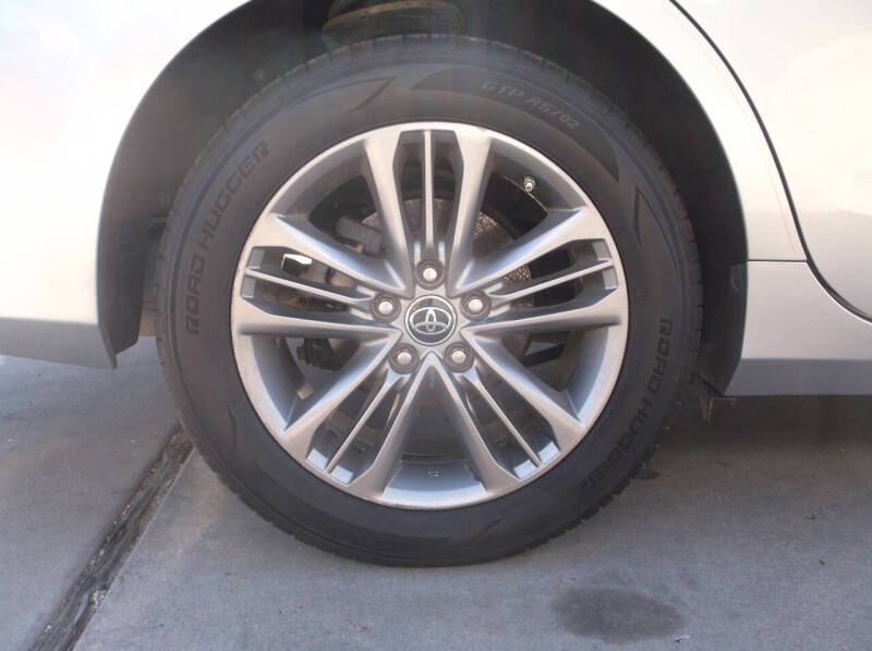 2017 Toyota Camry SE