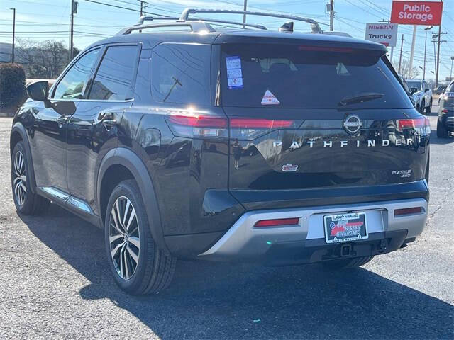 2025 Nissan Pathfinder Platinum