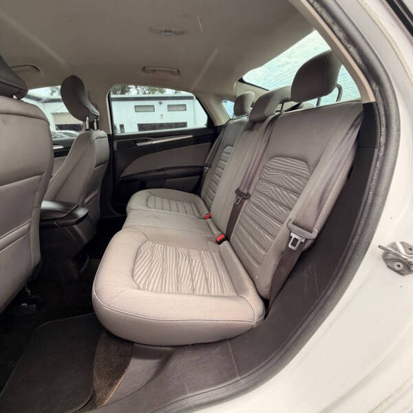 2016 Ford Fusion S