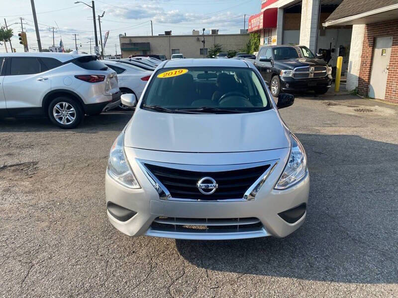 2019 Nissan Versa SV