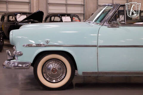 1953 Ford Crestline