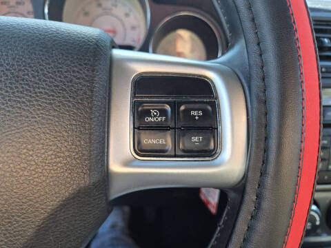 2013 Dodge Challenger SXT Plus